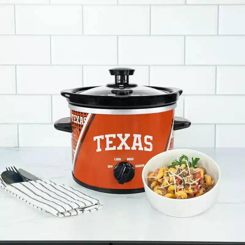 Uncanny Brands Texas Longhorns 2-Qt Slow Cooker